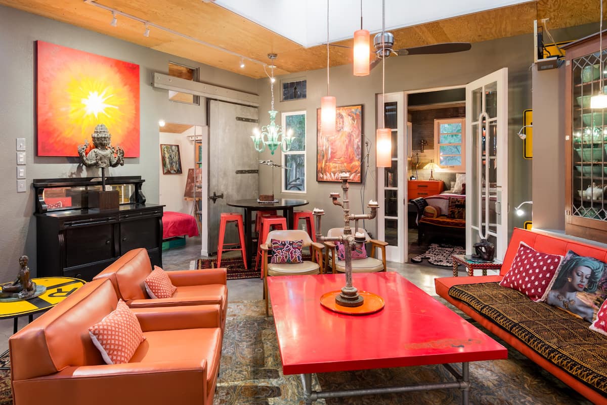 Stunning World Traveler Art-Filled Ecological Home - Airbnbs in Santa Cruz CA