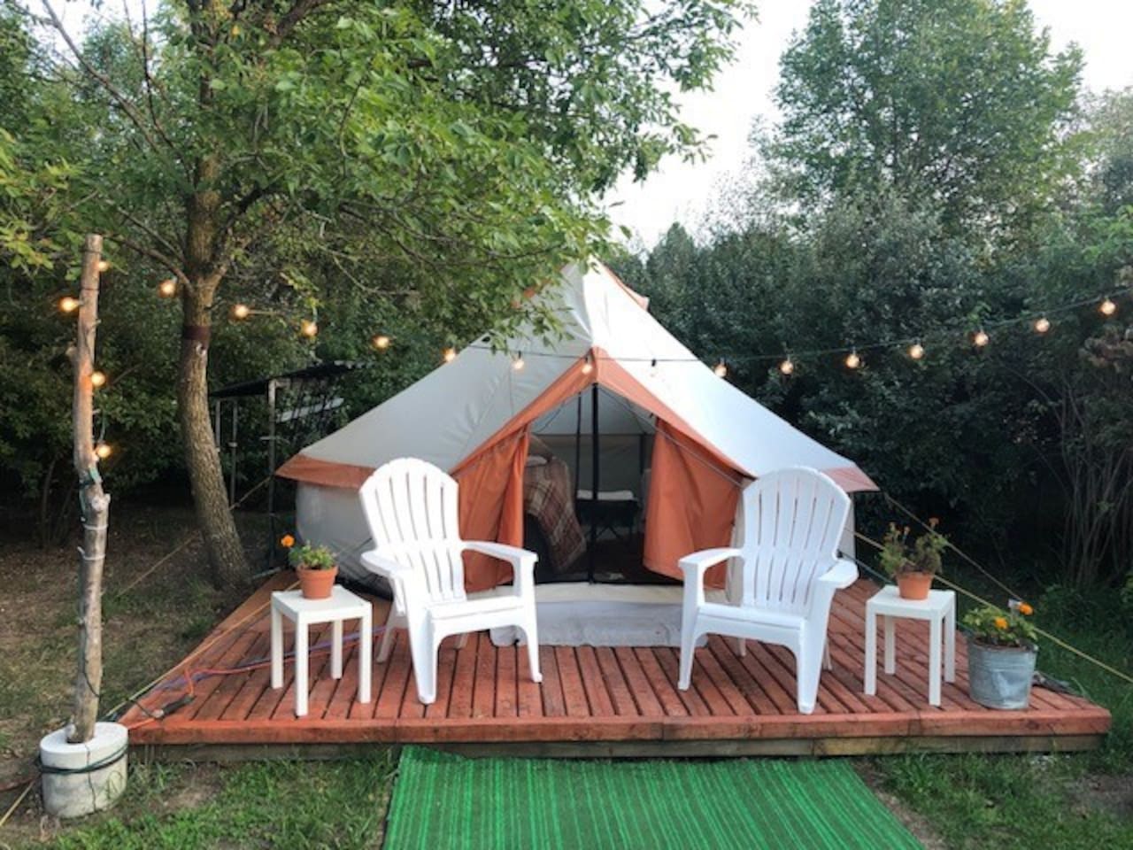 Yurt-Glamping-Nebraska