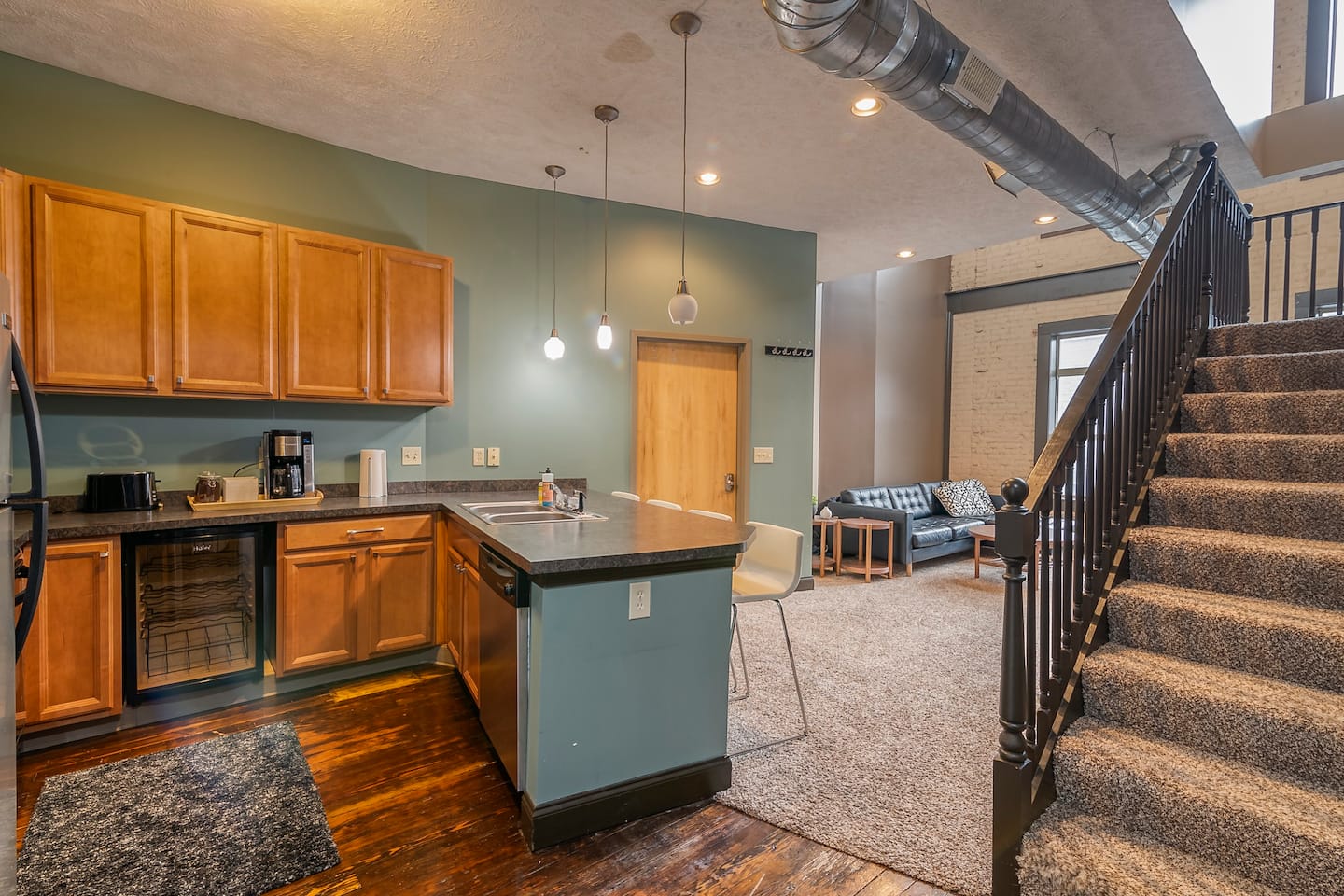 2-Bedroom Loft Right Downtown Lansing