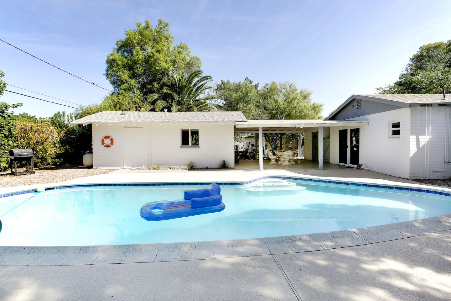 Airbnb Mesa AZ with Pool