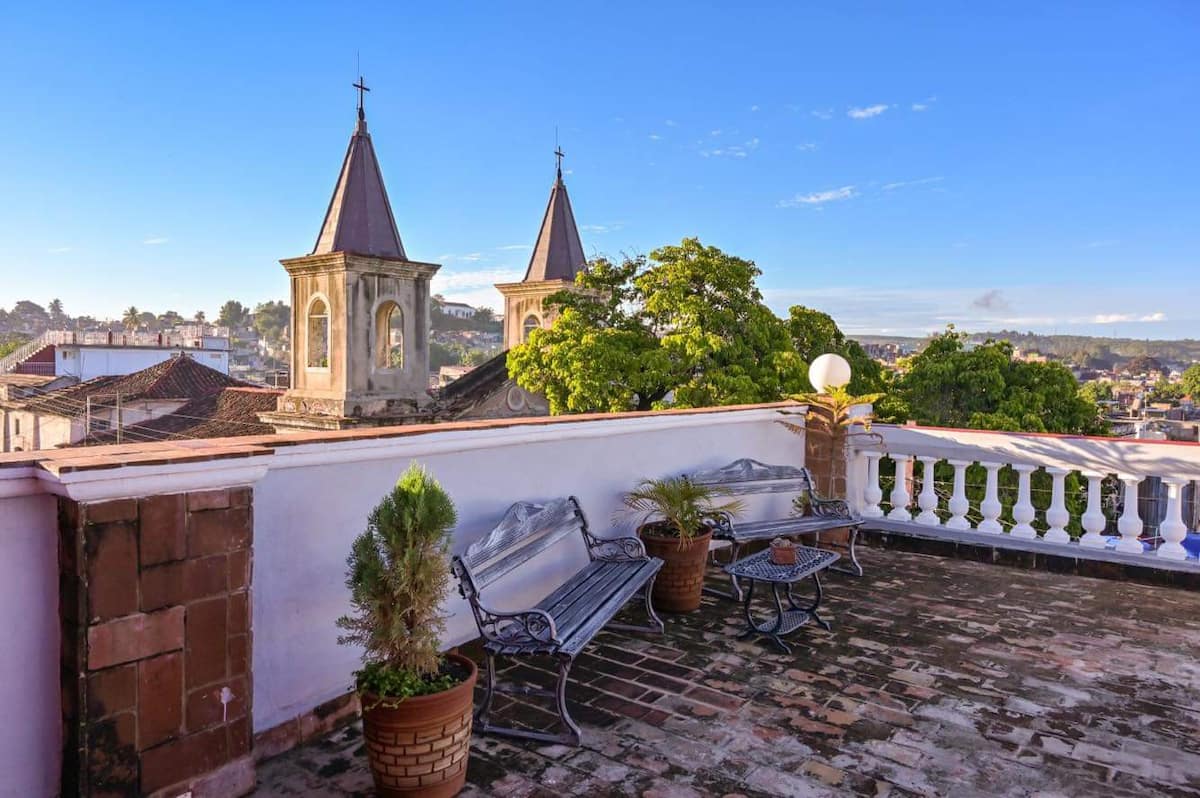 Airbnb Santiago de Cuba Rooftop Terrace