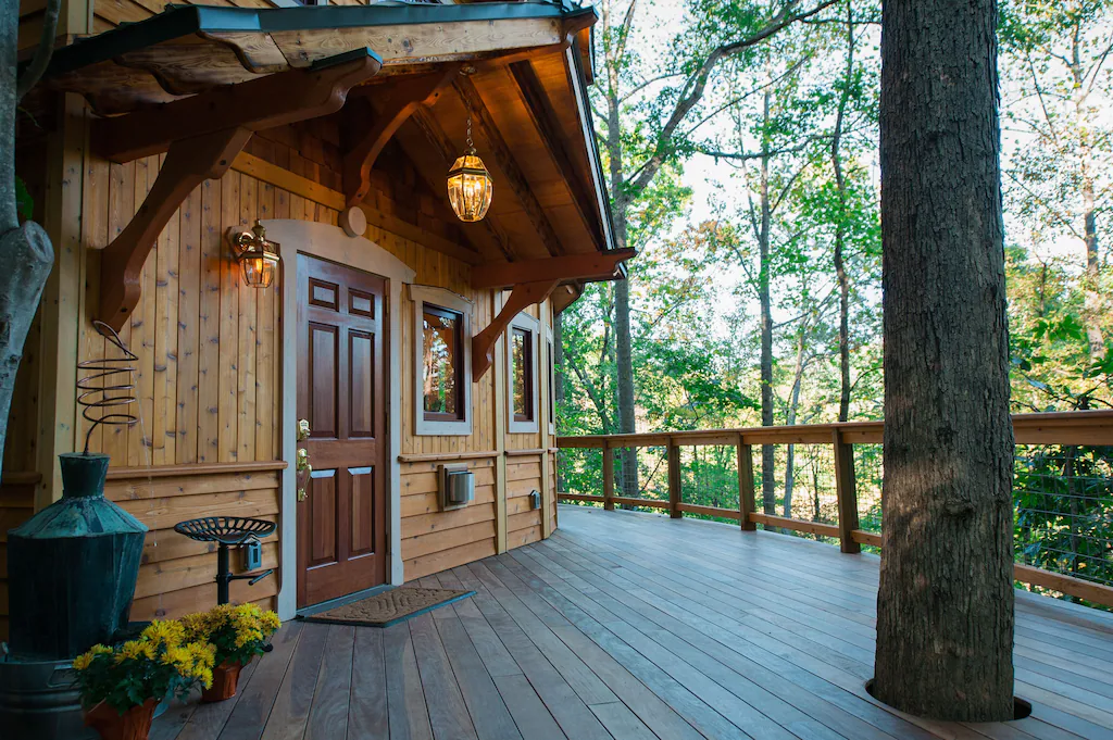 America's Smallest Castle Treehouse for Asheville Glamping