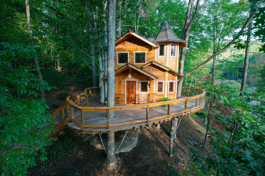 America's Smallest Castle Treehouse for Asheville Glamping