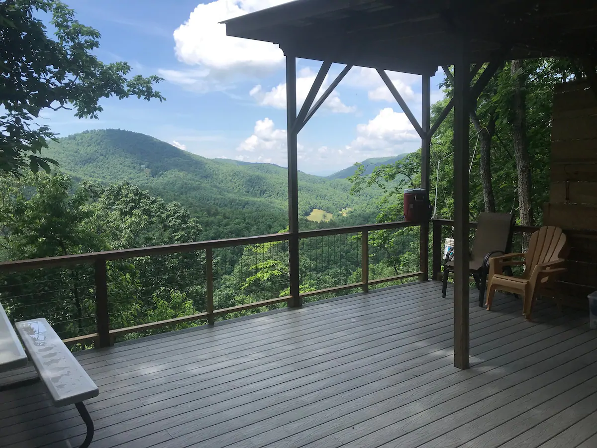 Asheville Glamping in a Tree House
