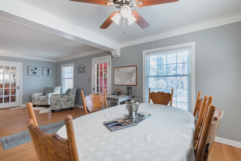 The 14 COOLEST Airbnb Cleveland Ohio Vacation Rentals (2020)