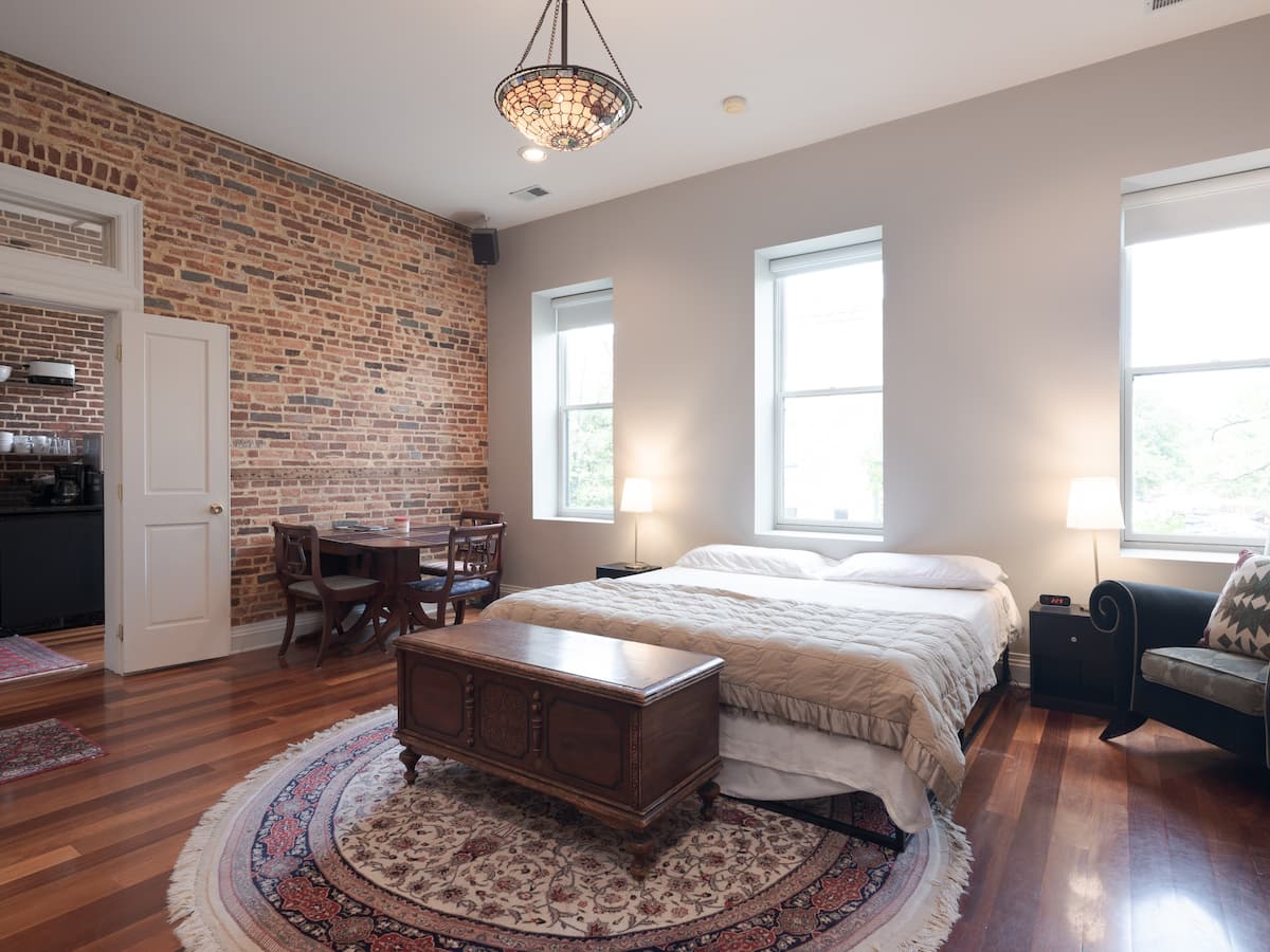 Cheap Airbnb Baltimore