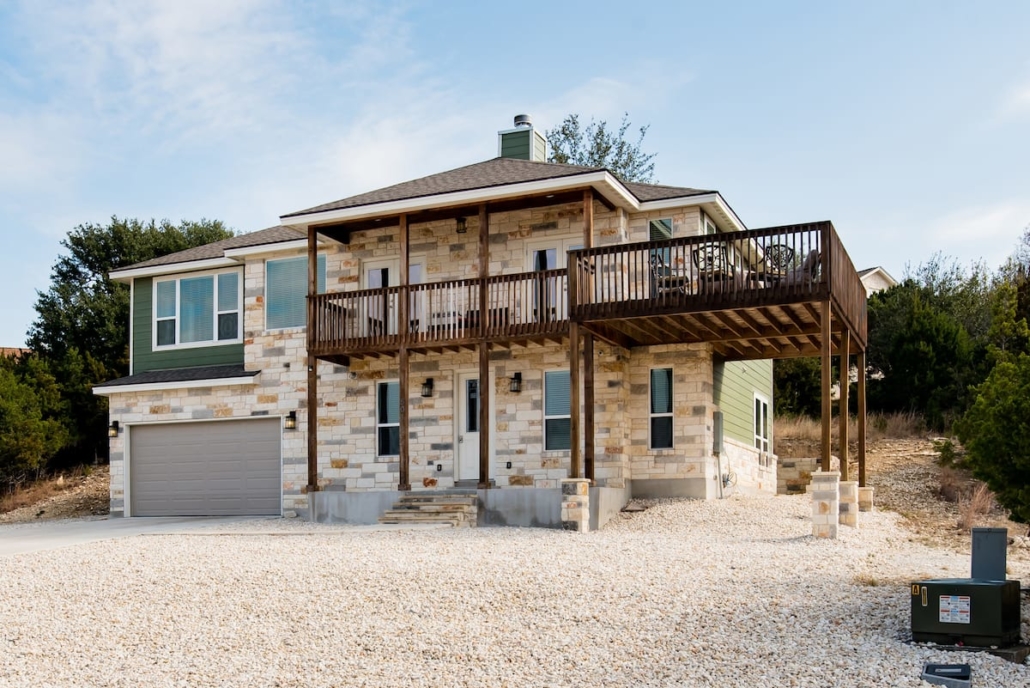 15 Coolest & BEST Airbnbs in Texas For An Incredible Trip (2020)