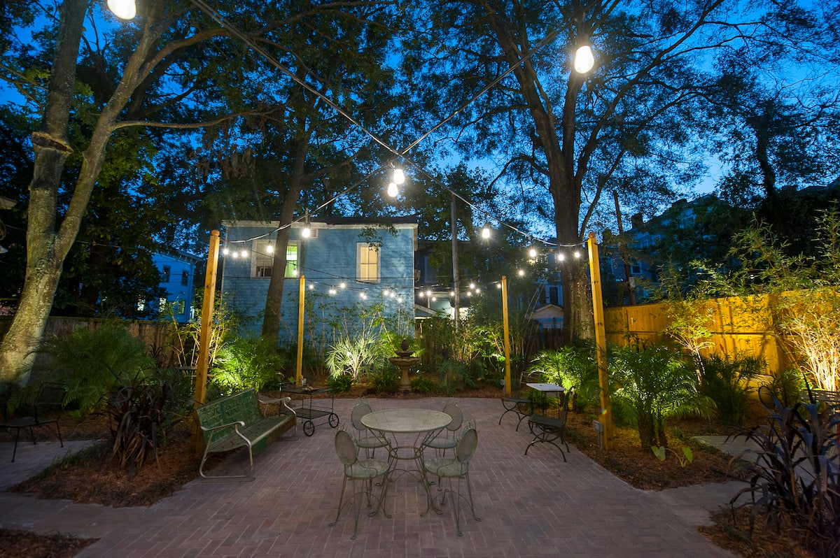 Gorgeous Garden Suite Airbnb Savannah GA