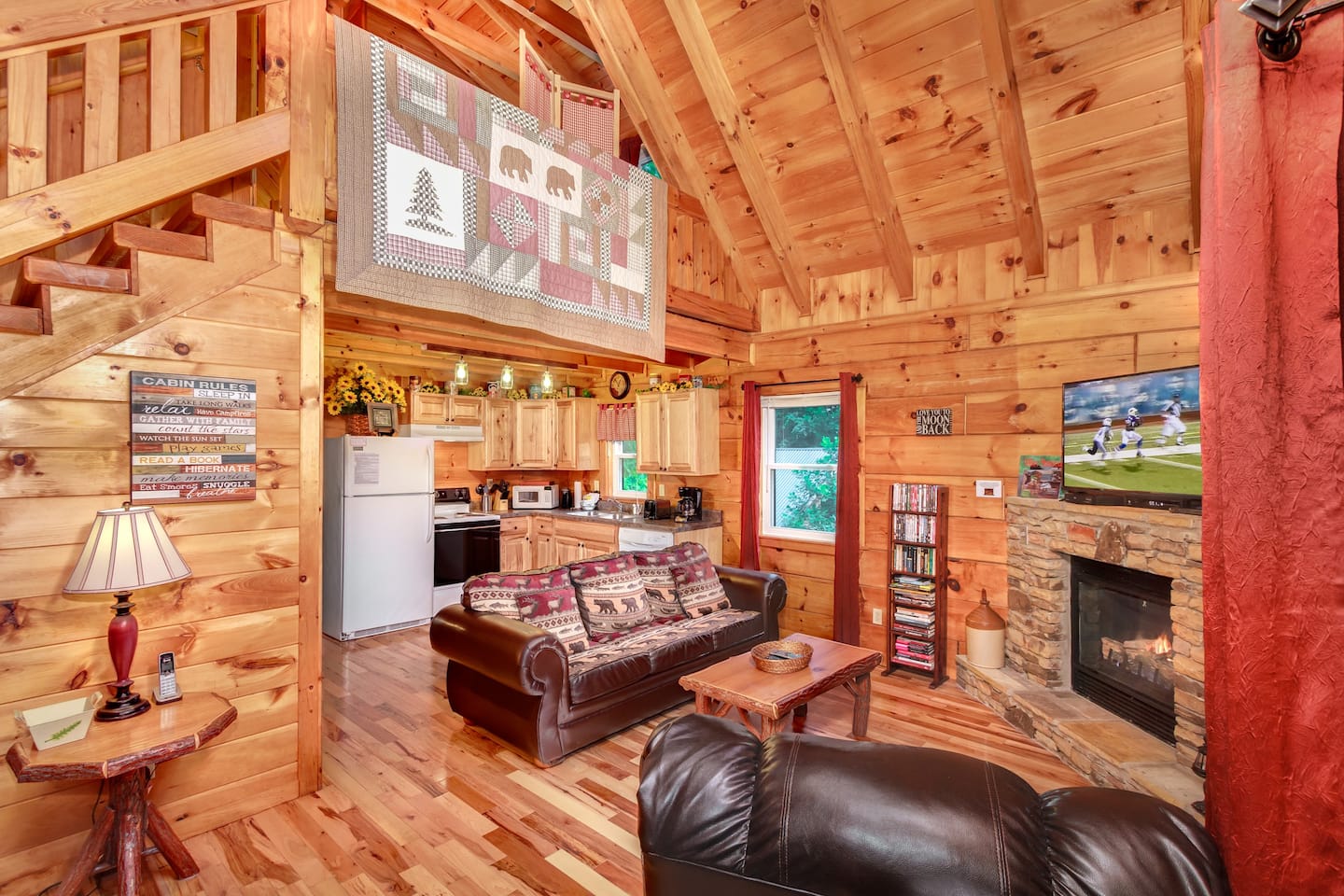 Lovers Loft - Best Romantic Airbnb Gatlinburg TN