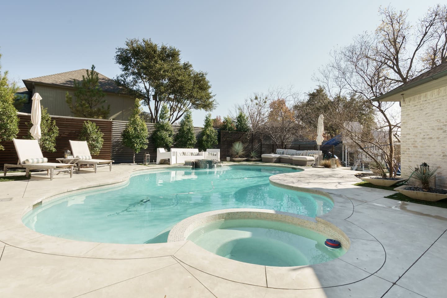 Luxury Airbnb in Dallas with Pool