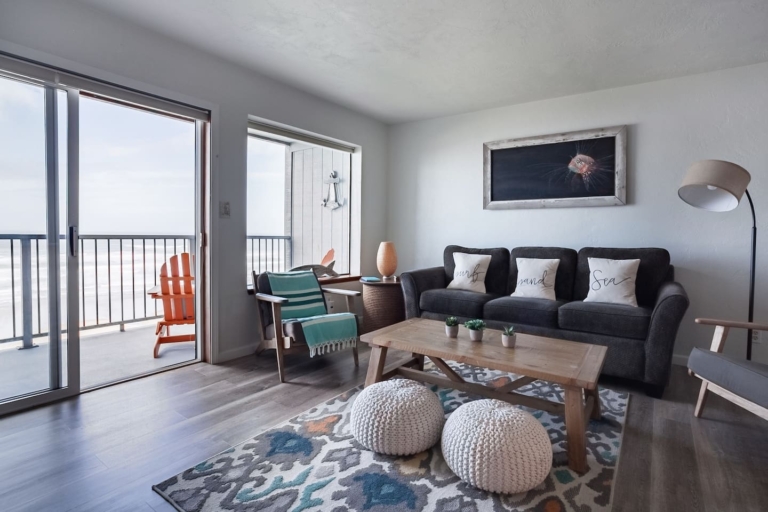 19 Dreamy Airbnb Oregon Coast Rentals For a Perfect Ocean Getaway
