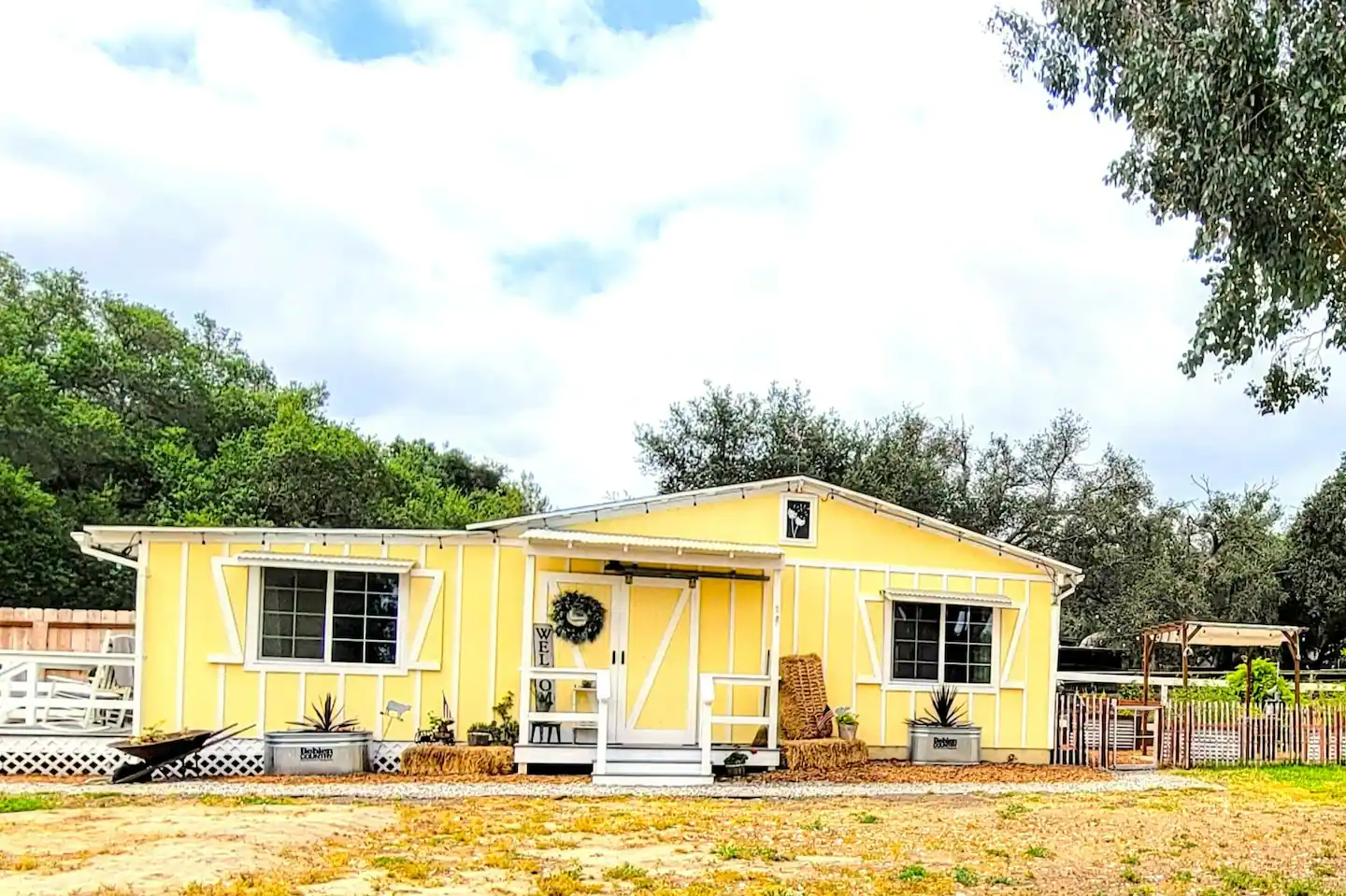 Rustic Farmstay with swimming Hole & Vintage Garden