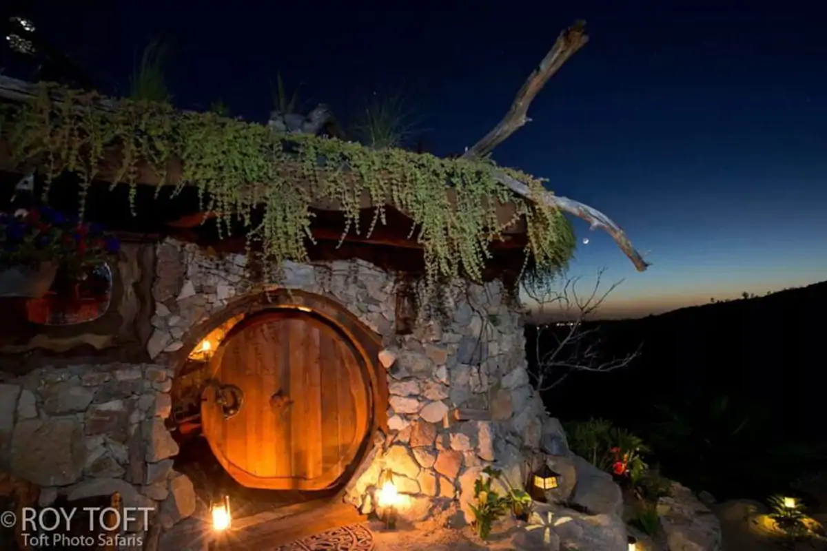 Secluded Hobbit House Near San Diego