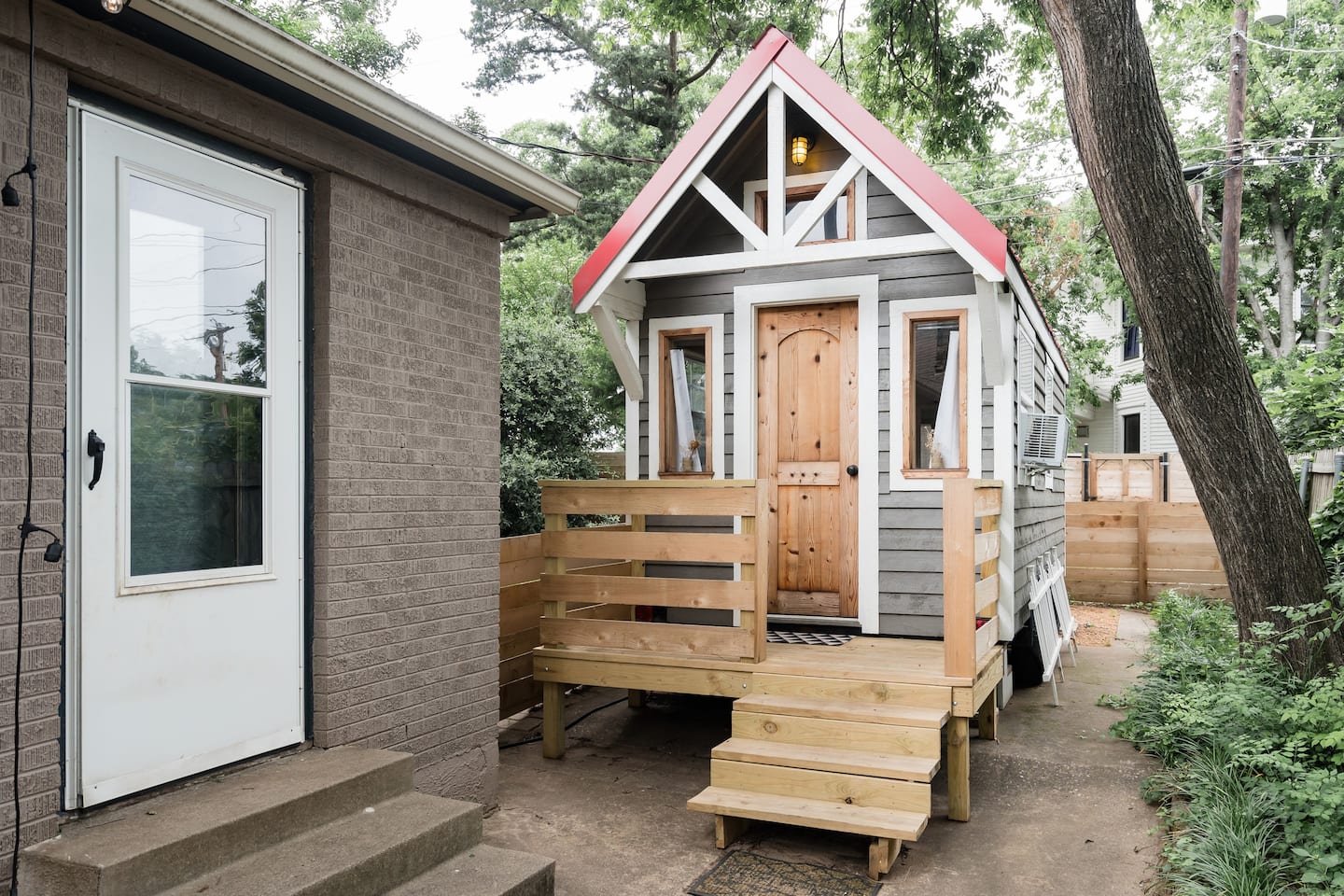 Unique Tiny House Dallas Airbnb