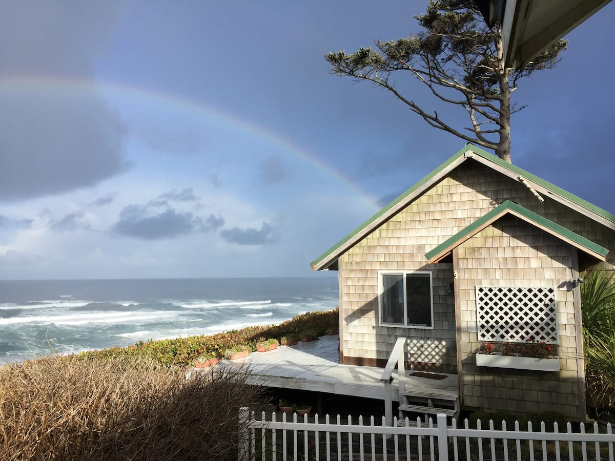 airbnb oregon coast Oceanfront in Newport