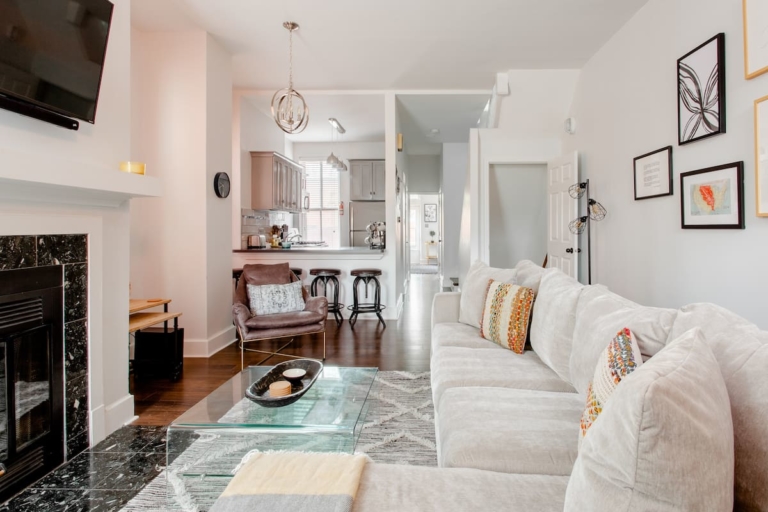 15 AWESOME Airbnb St Louis Rentals For BBQ & Blues [2020]