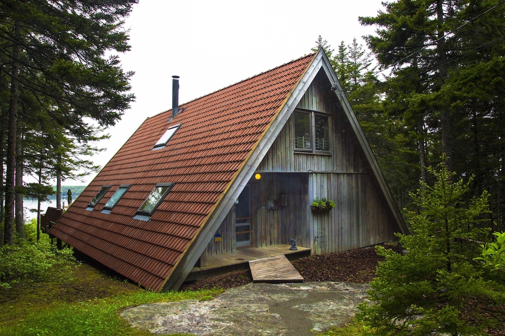 maine treehouse stunning ocean views glamping