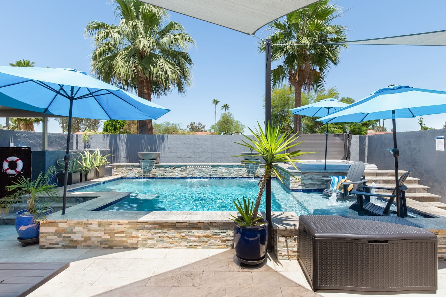 Airbnbs in Arizona with Pool