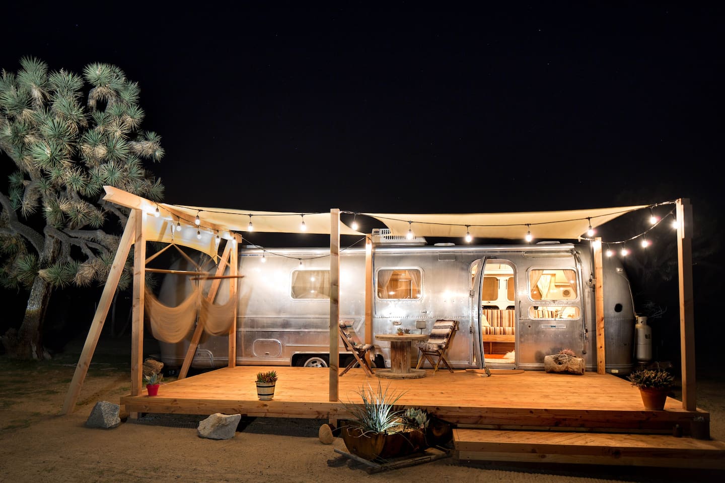 Airstream Glamping Joshua Tree