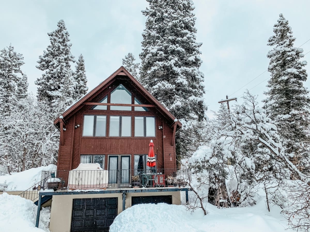 14 COOLEST & Best Airbnb Utah Vacation Rentals (2021 Edition)