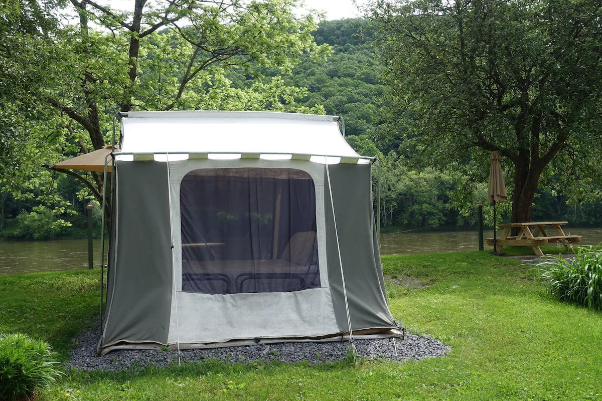 Kodiak Tent Glamping PA