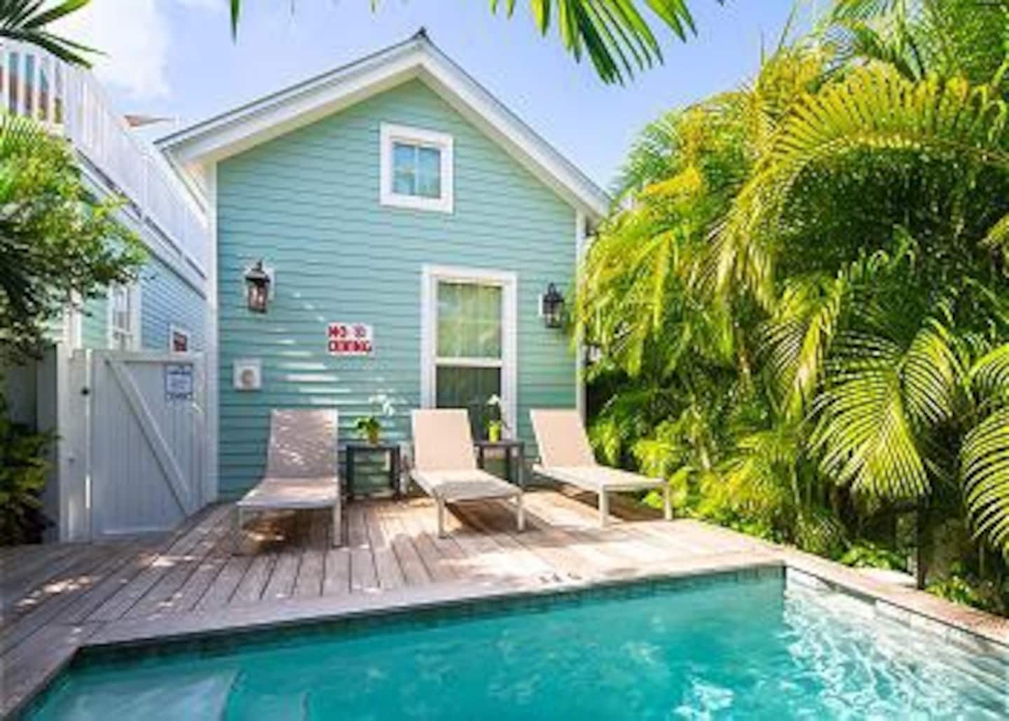 LITTLE TRUMAN COTTAGE - New Airbnb in Key West with Pool