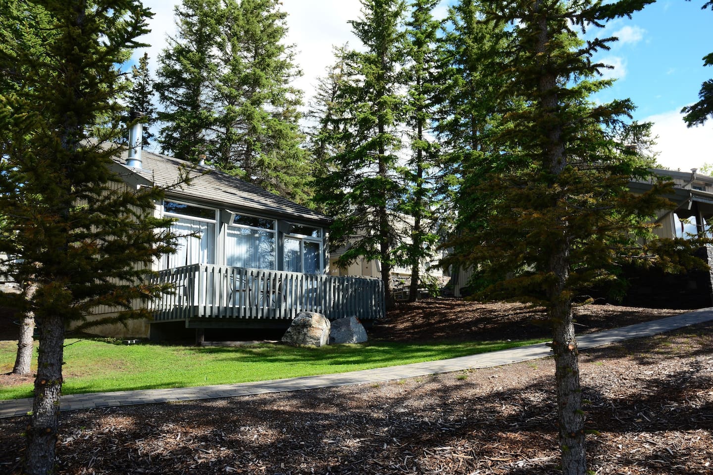 Mountain Cabin Banff Airbnb