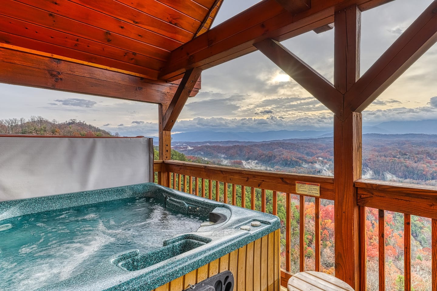 Pigeon Forge Airbnb Cabin with Jacuzzi