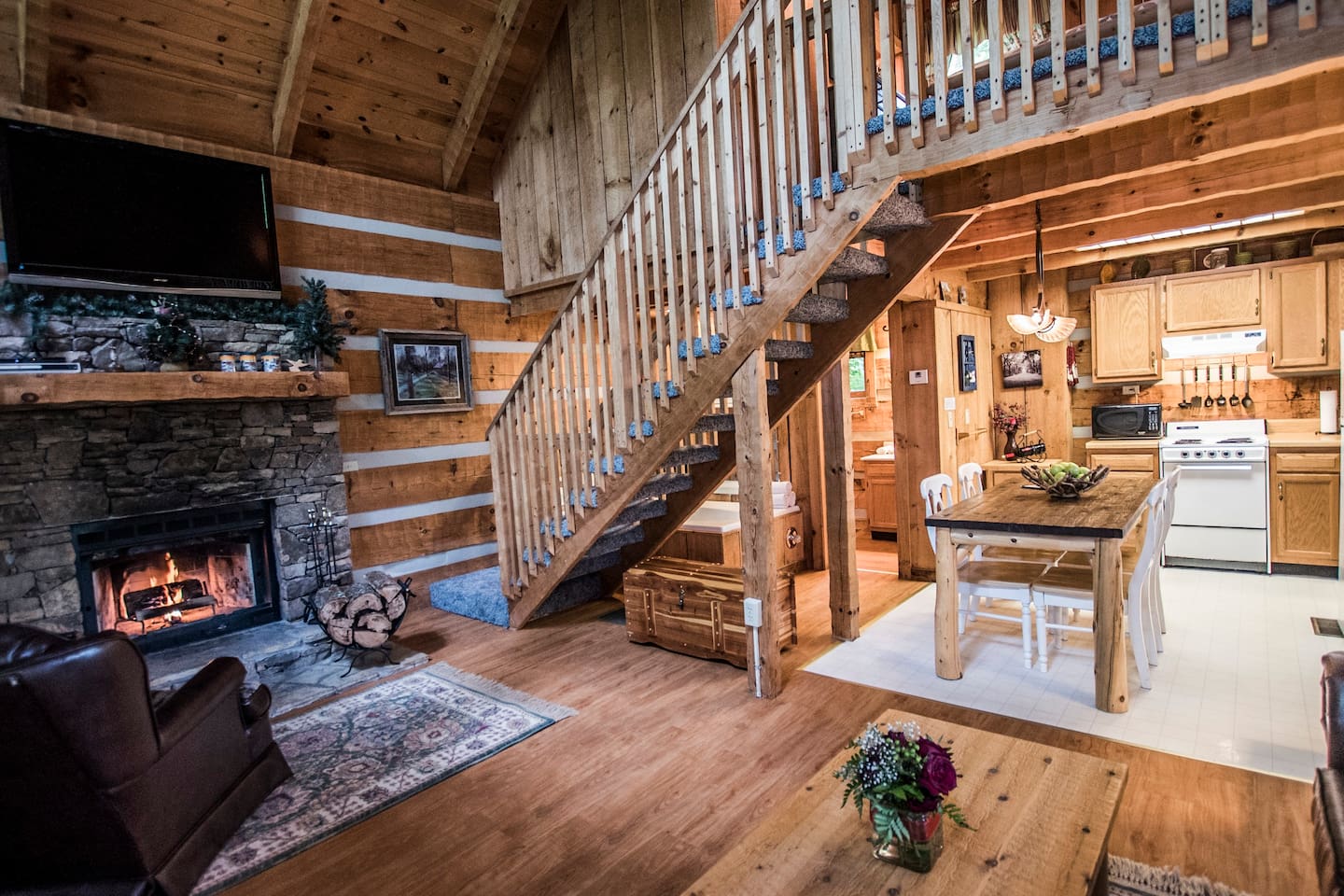 Rustic Airbnb Pigeon Forge log cabin