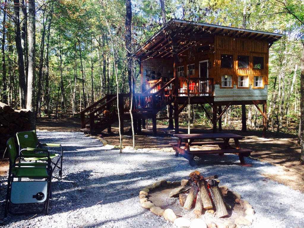 Tennessee Glamping at Deer Park