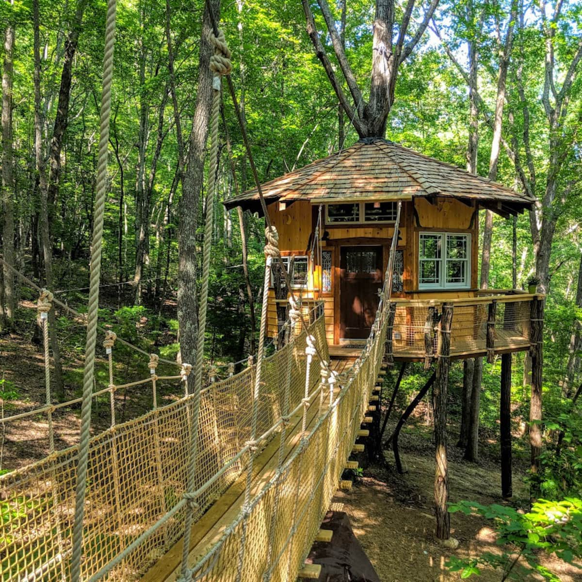 Treehouse Glamping Tennessee