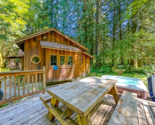 Unique Airbnb Oregon Cabin