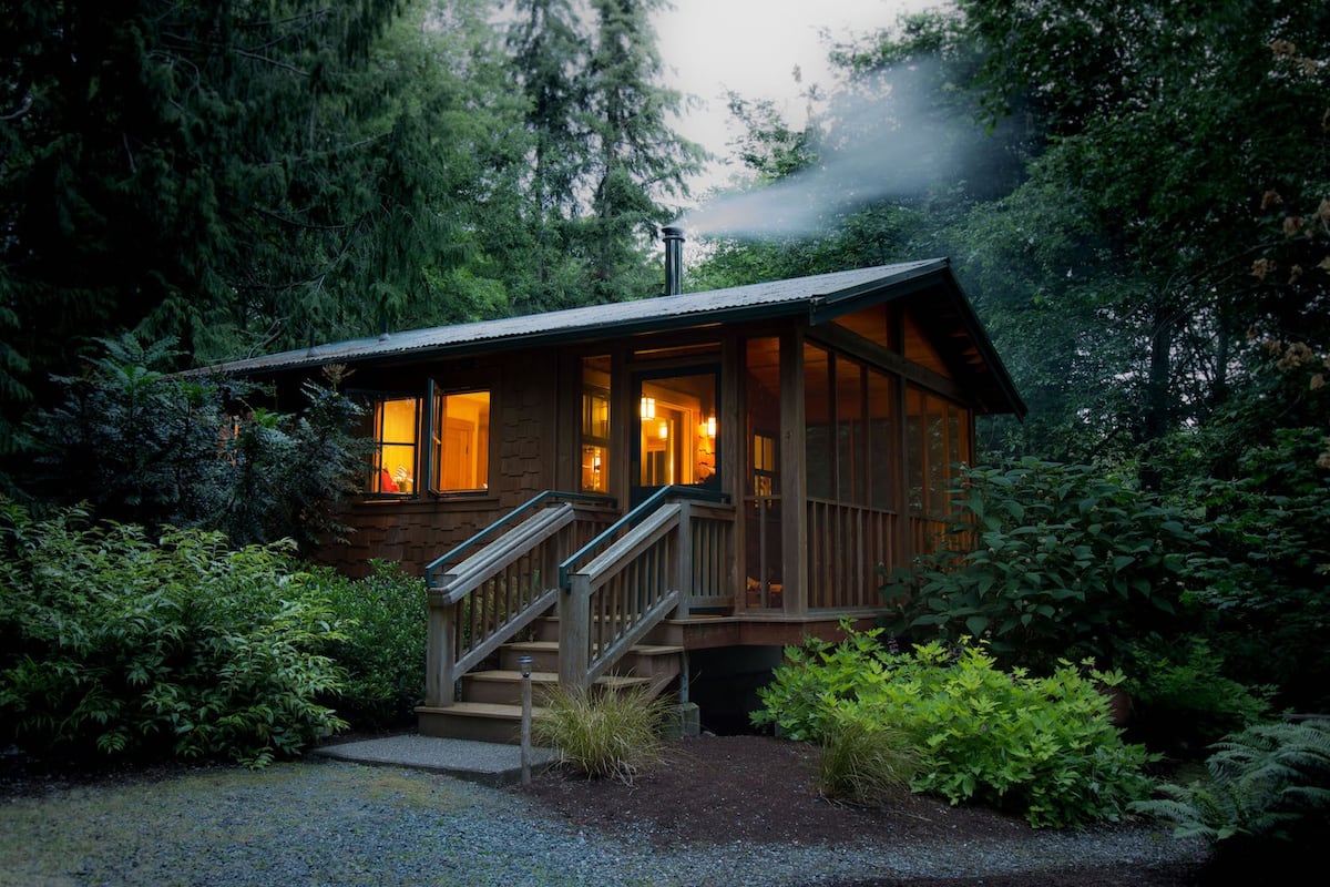 Writers Refuge Cabin - Airbnb in Whidbey Island WA