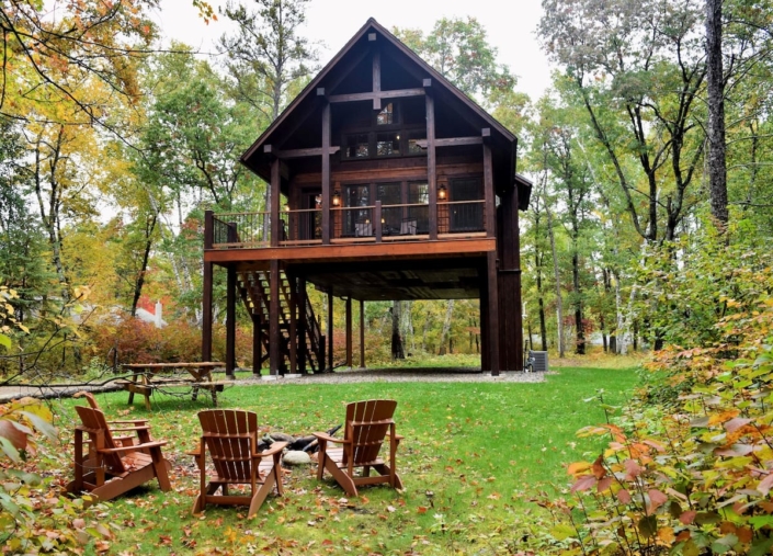 16 Unique & Best Airbnbs in Minnesota (Cabins & Treehouses)