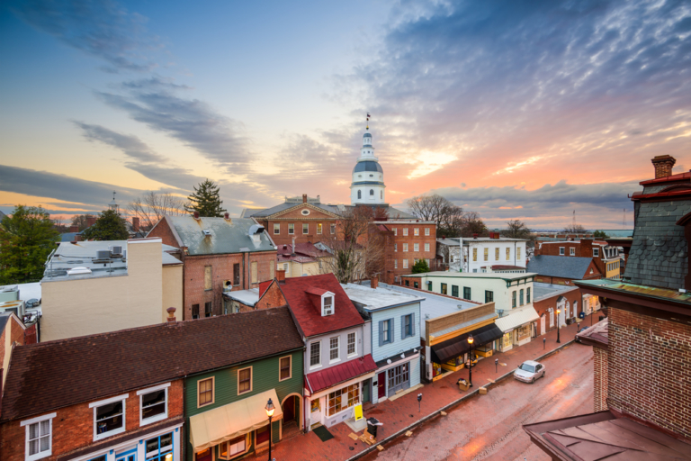 14 Best Airbnbs in Annapolis, Maryland (Waterfront, Boats + More)