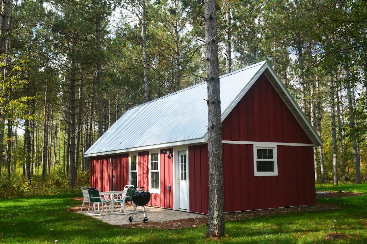 Red Cabin Minnesota Airbnb