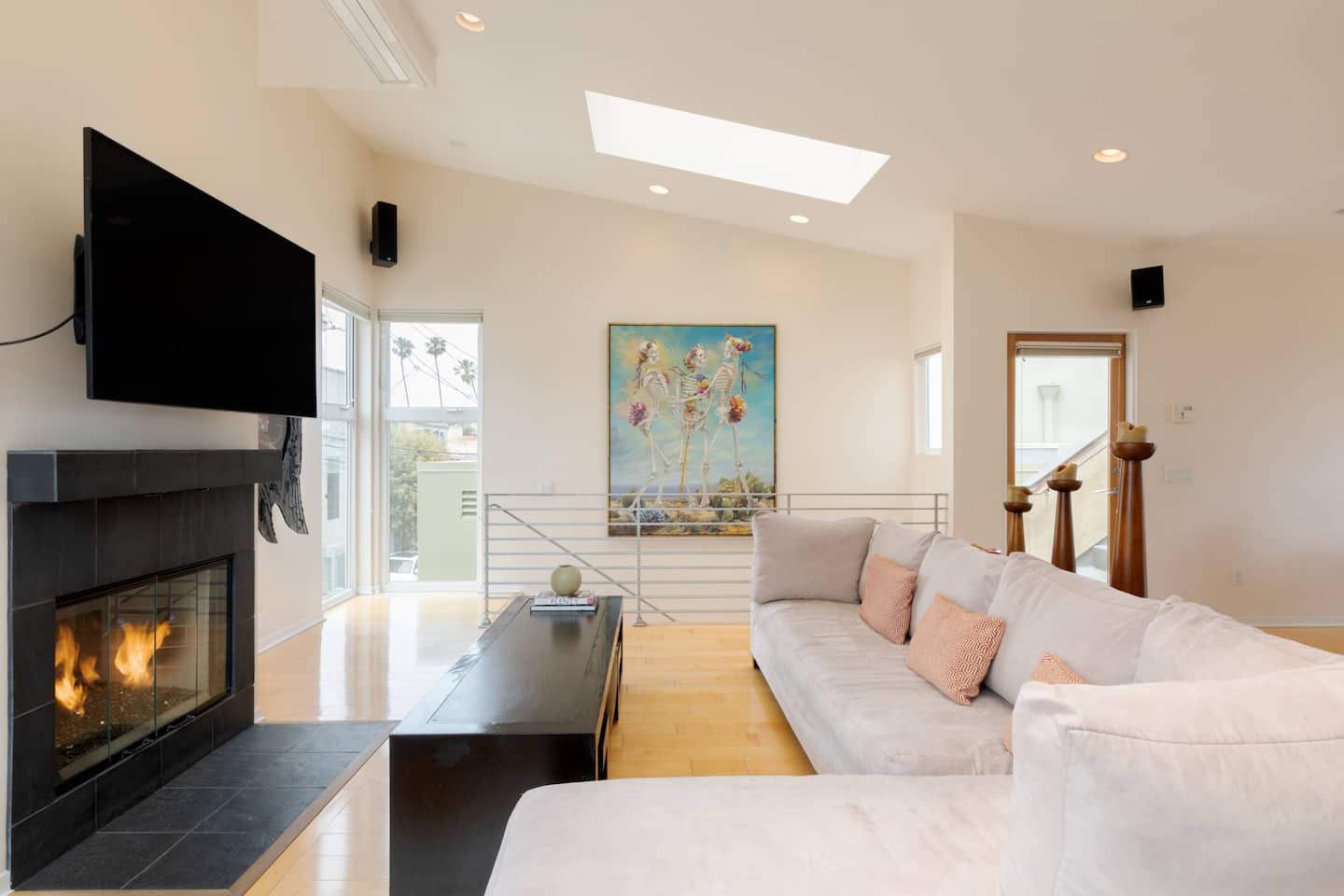 Airbnbs in Venice Beach For Families