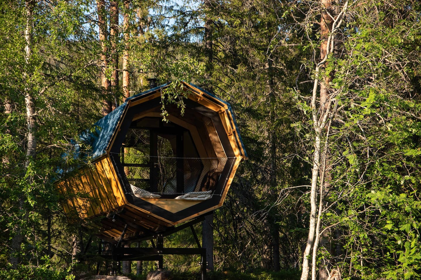 Unique Tiny Home Airbnb in Cabin