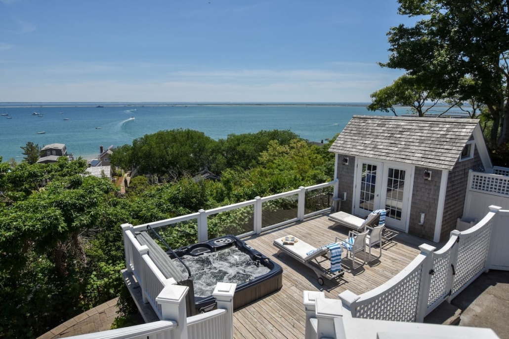 11 Stylish & Best Airbnbs in Provincetown, MA (2021 Edition)