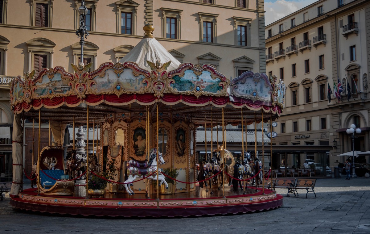 piazza della repubblica florence