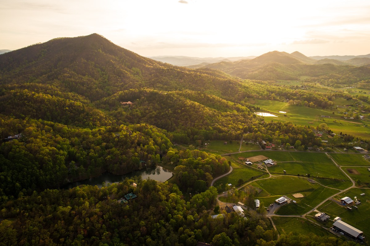 unique airbnb tennessee