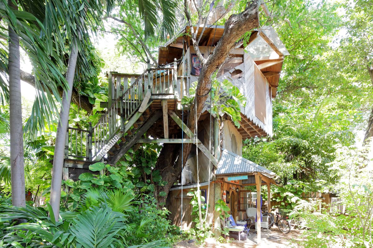 Glamping in Florida Treehouse