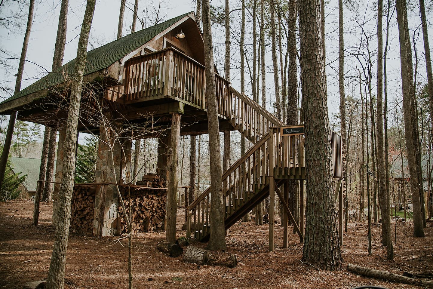 Luxury Stone and Timber Treehouse