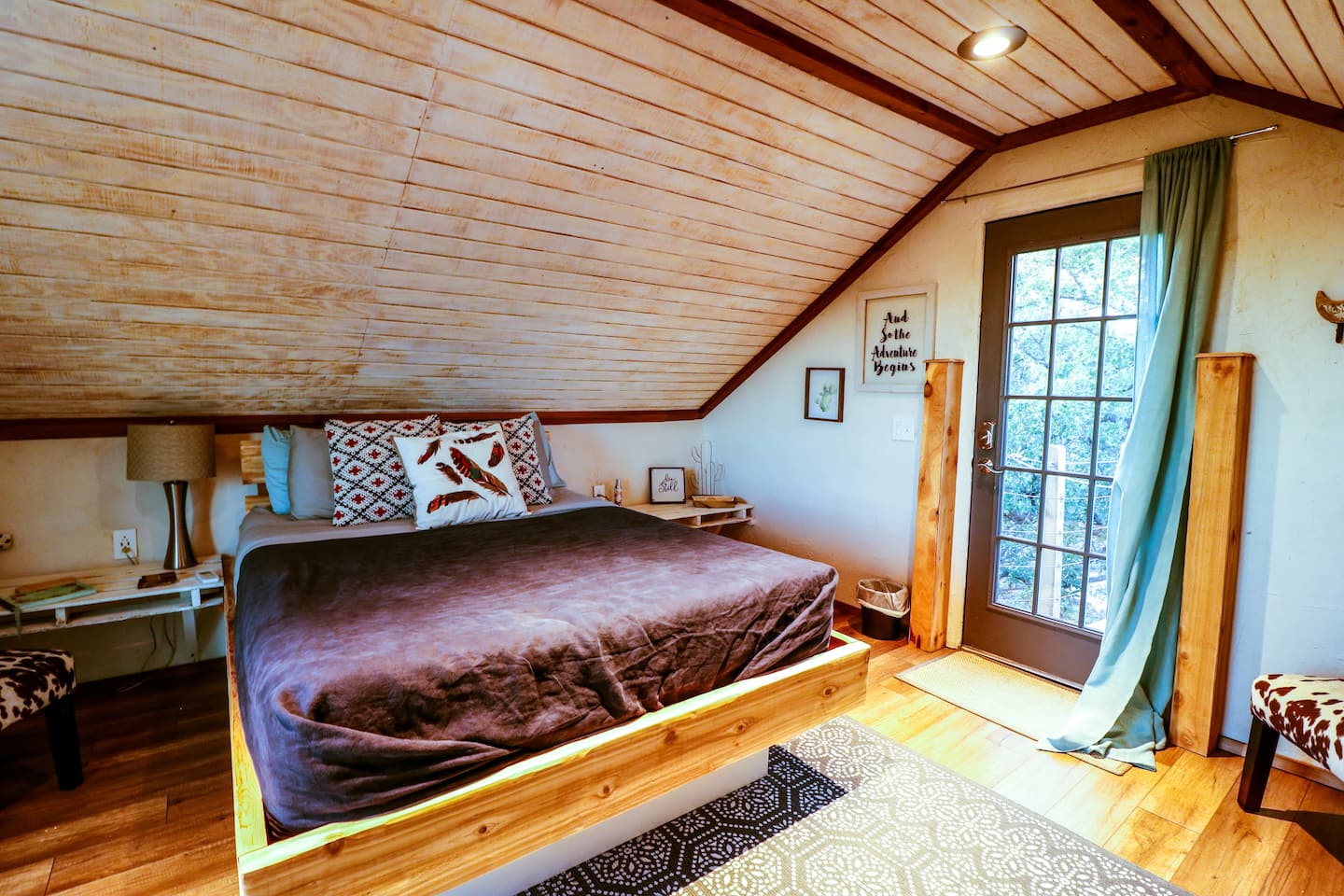 THE BIRDHOUSE by Skybox Cabins