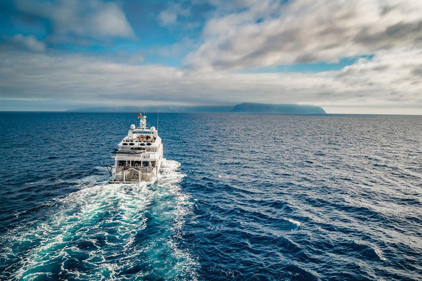 luxury liveaboard diving caribbean