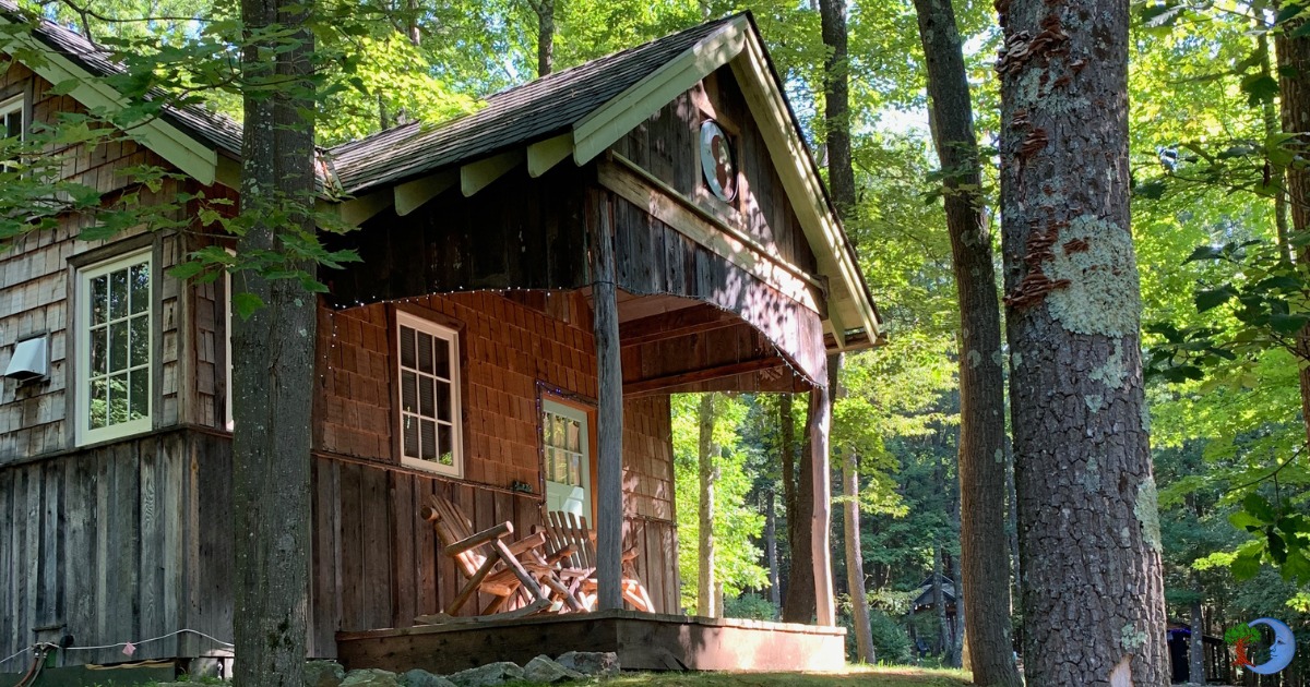 Blue Moon Rising Cabins on Deep Creek Lake