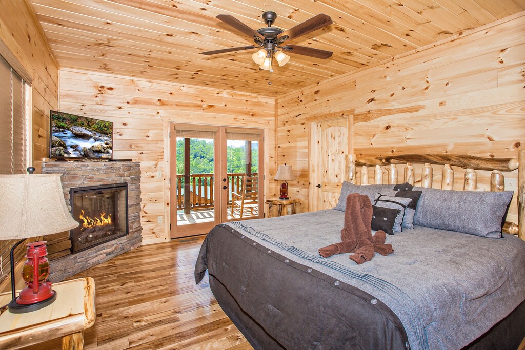 Gatlinburg Luxury Cabin