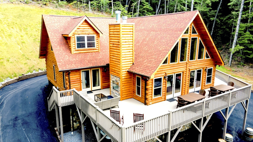 Luxury Cabin Rental in Asheville for Large Groups