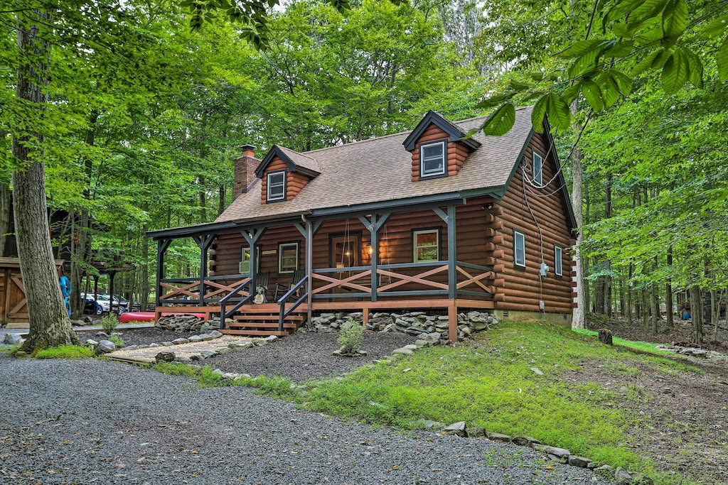 Luxury Cabin Rental in Pocono Lake