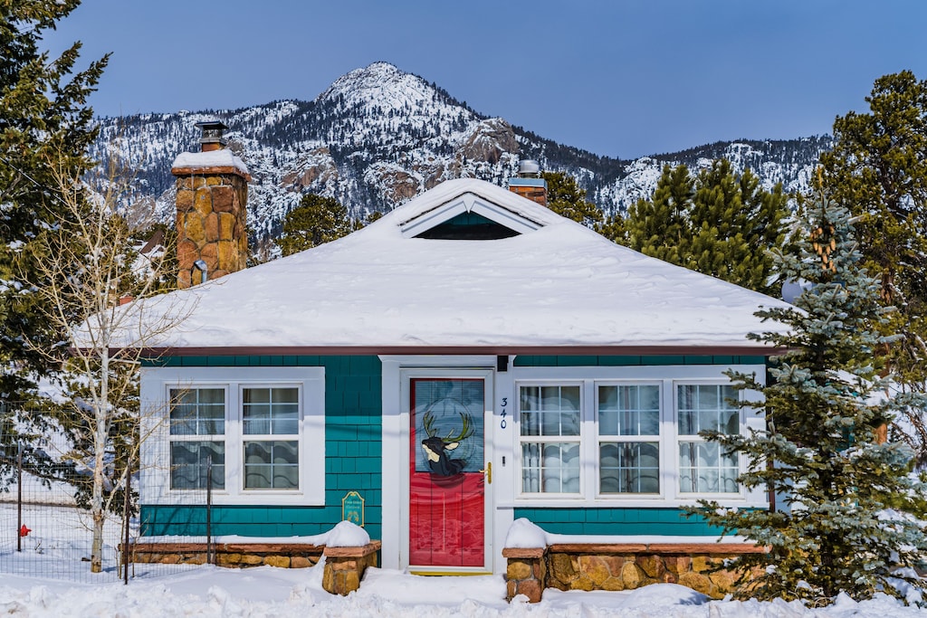 Luxury Cabins in Colorado mountain view cottage walk to downtown